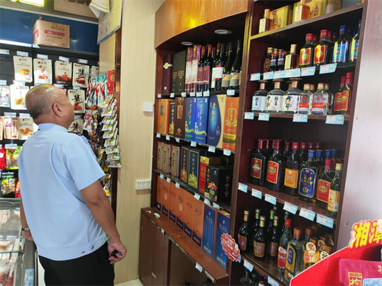 北坡市場監督管理所開展“特供酒”清源打鏈專項行動，凈化酒類經營環境